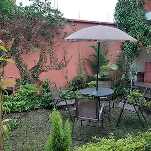 https://hotel-antigua-house.guatemalaantiguahotels.com